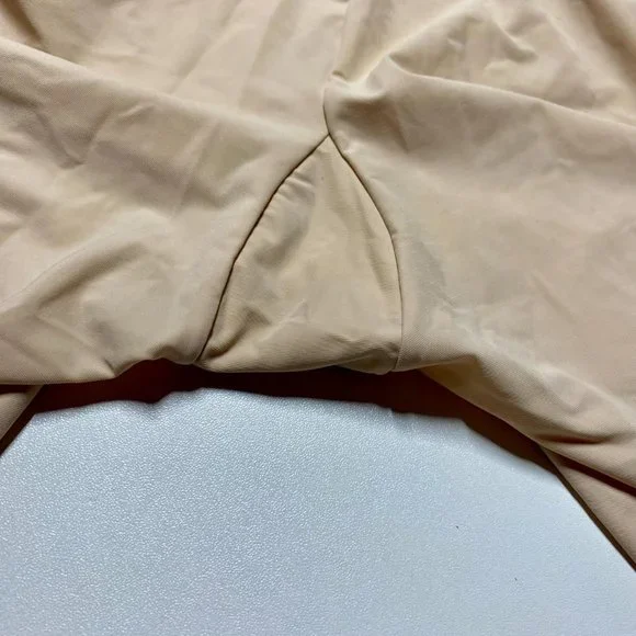 Maidenform Hi-Waist Shorty Control Shorts Shapewear - Picture 4 of 7